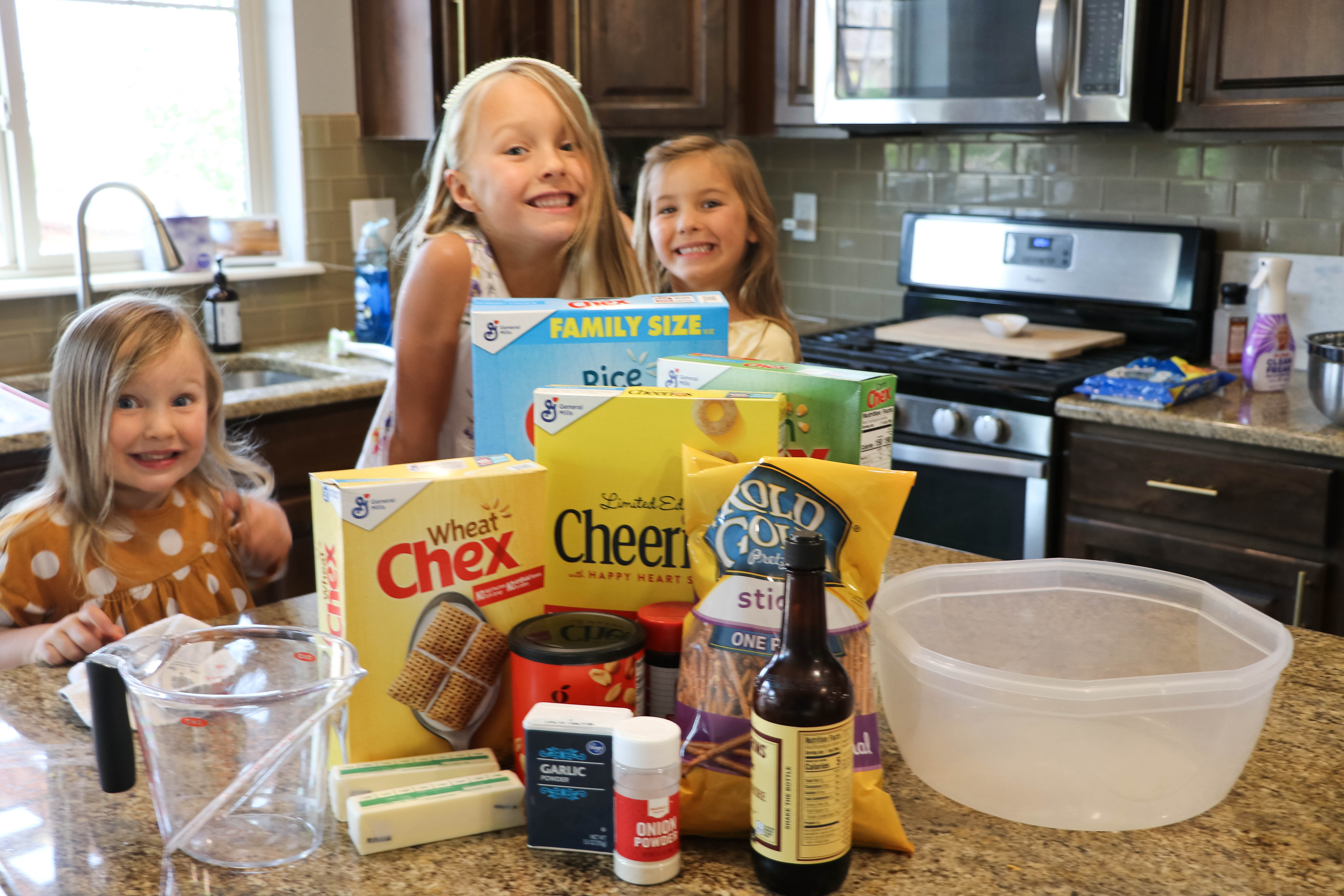 Father's Day Treat: Party Mix